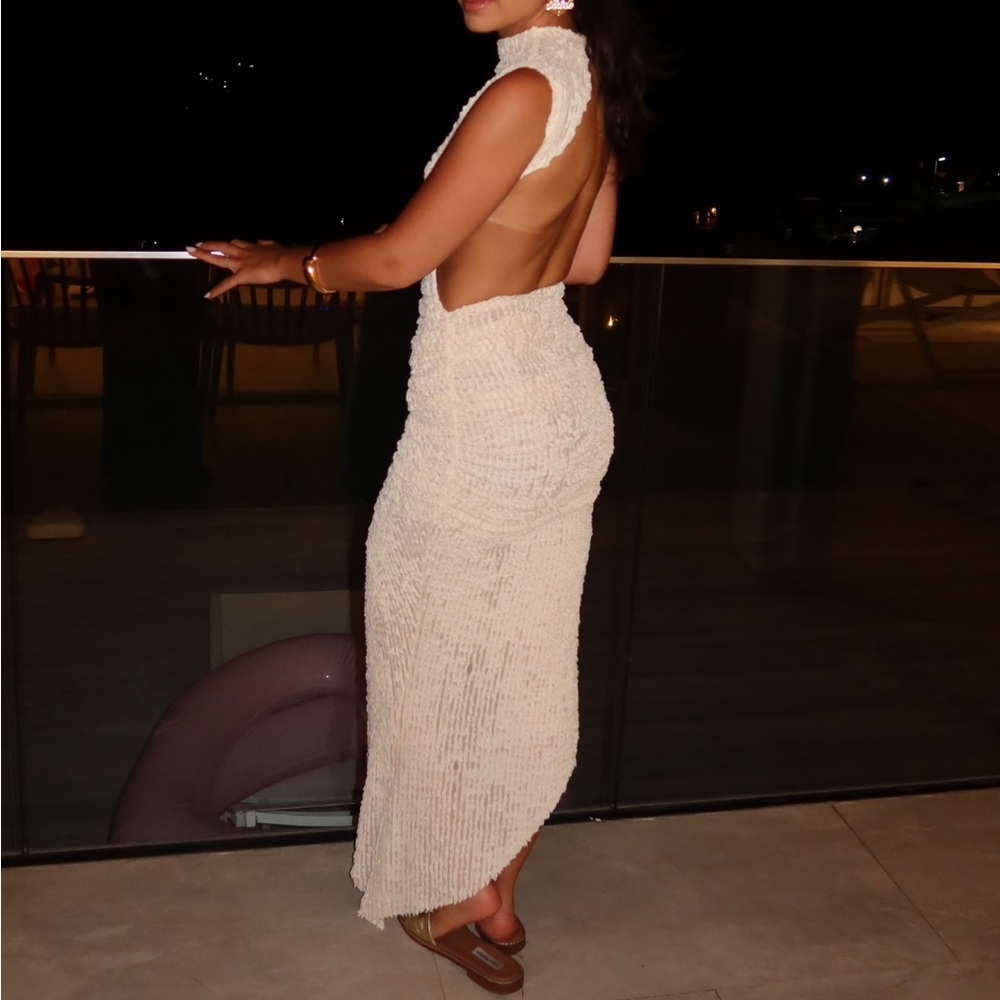 Aphrodite Midi
 White Cut-Out Dress - Picture 3 of 3